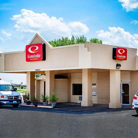 Econo Lodge Inn & Suites Ньютон Экстерьер фото